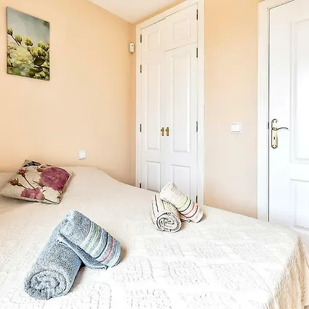 Luxury Beach House With 4 Bedrooms Nyaraló