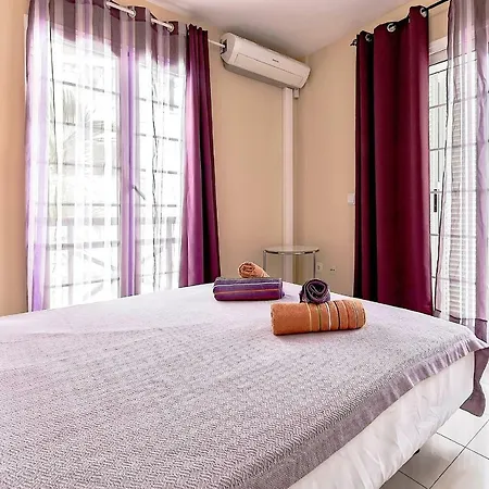 Luxury Beach House With 4 Bedrooms Nyaraló *