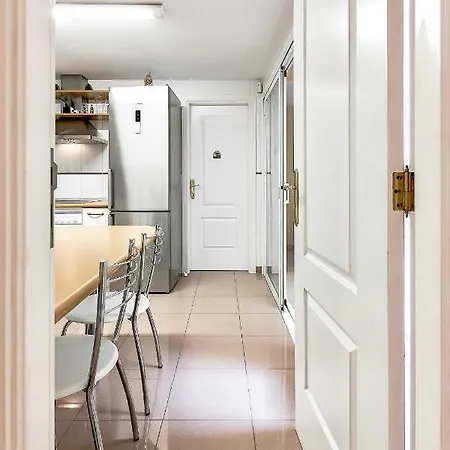 Luxury Beach House With 4 Bedrooms 別荘 アデヘ