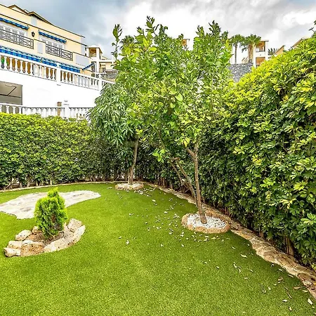 Luxury Beach House With 4 Bedrooms Holiday home *